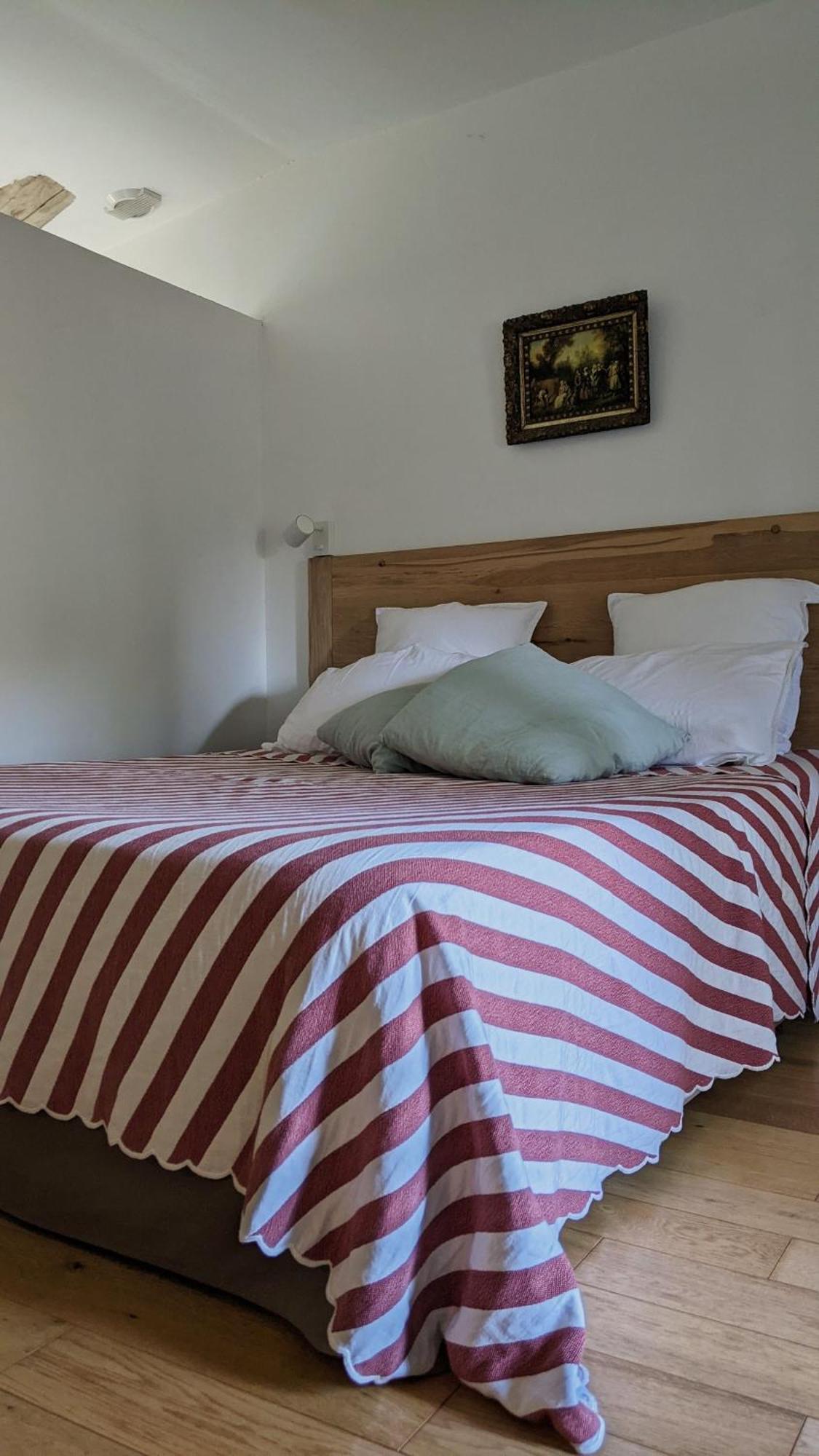 Le Clos Du Perret Chaussan Екстериор снимка